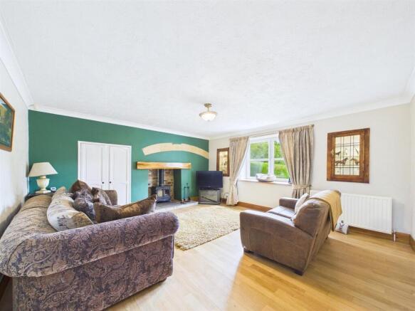 Living Room.jpg