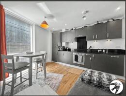 10, Marina Point East, Dock Head Road, Chatham Maritime, Chatham ME4 4ZH