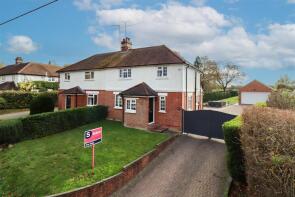4, Malthouse Bridge Cottages, The Street, Crookham Village, Fleet GU51 5SE