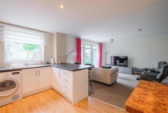 1 bed Apartment for sale Image 8