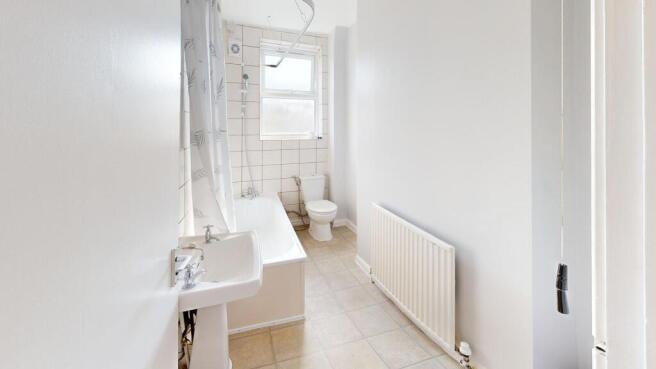 Bathroom (1).jpg