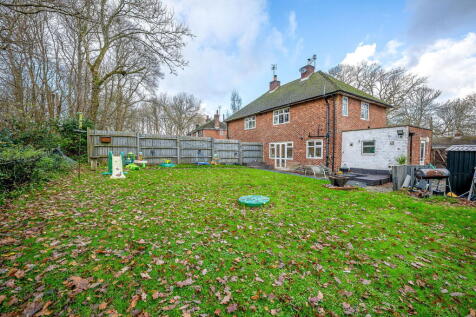 Fort Road, Halstead TN14