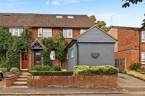 Lyndhurst Close, Harpenden