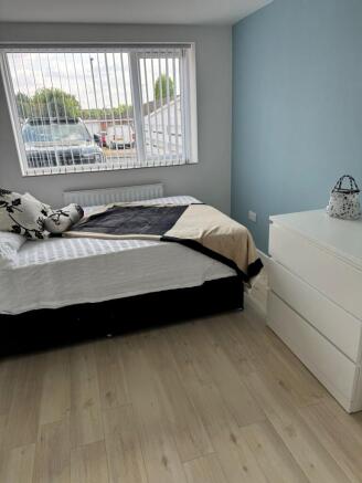 room 5 pic 6