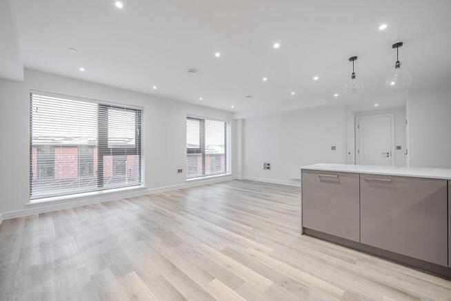 2 bed Flat to rent Image 5