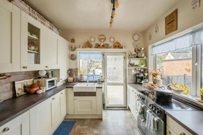 3 bed Semi-Detached for sale Image 8