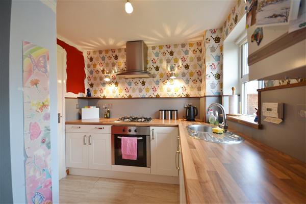 KITCHEN: