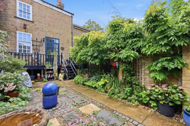 Station Road - Ware - Beautiful Period Home photo 4