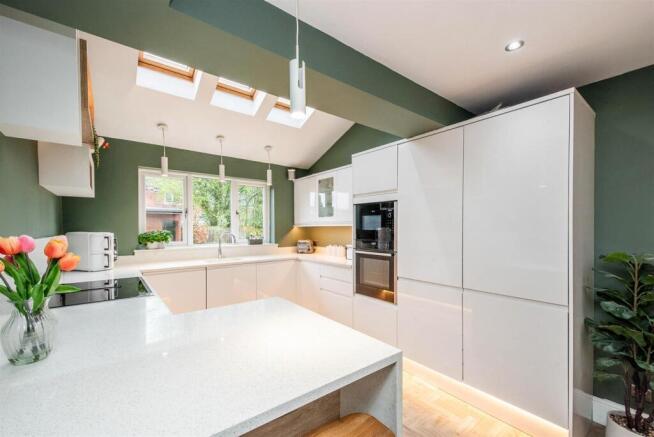 Kitchen/Breakfast Room