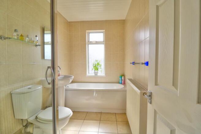 Bathroom 1.2