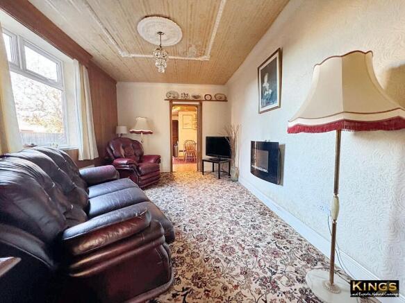 4 bed Semi-Detached for sale Image 9