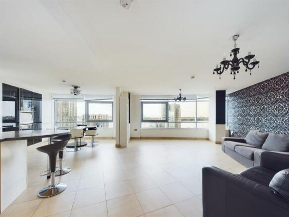 CAM01387G0-PR0076-ST