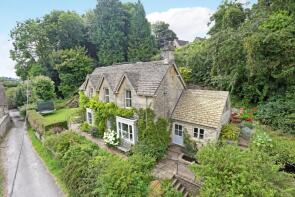 The Firs, Far Wells Road, Stroud GL6 7AQ