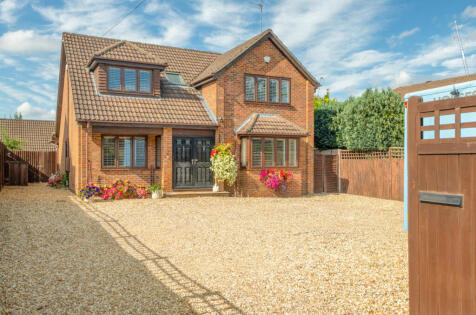 Nine Mile Ride, Finchampstead, Wokingham, Berkshire, RG40