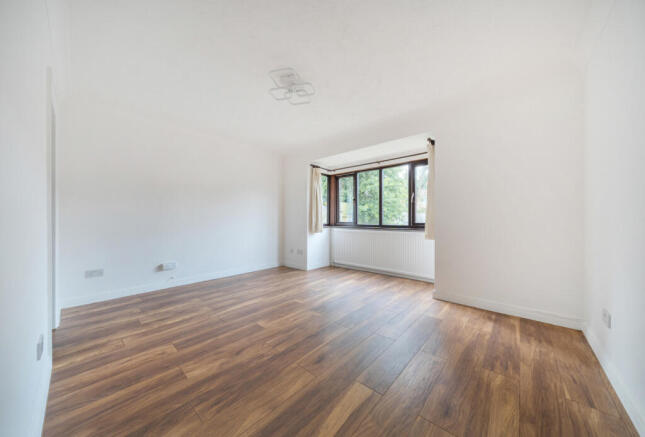 1417183-6-69946b4...