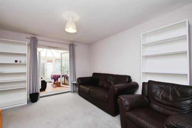 3 bed Semi-Detached for sale Image 6