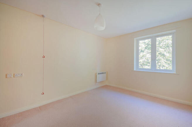 2 bed Apartment for sale Image 9