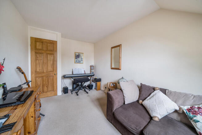 1374239-18-69024a...