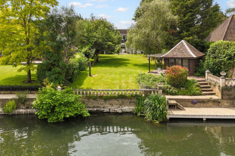 Quarrywood Road, Marlow, SL7