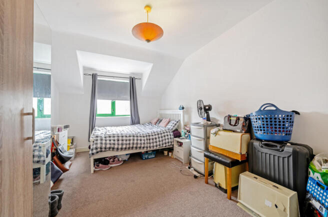 2 bed Flat for sale Image 7