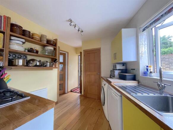 Kitchen (1).jpeg