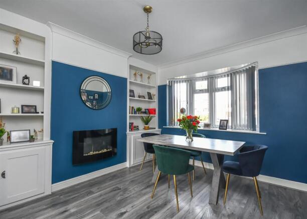 17 Lawnswood Avenue-11.jpg