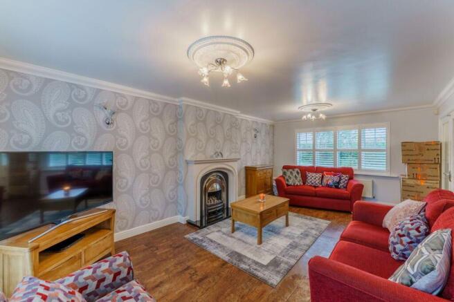 4 bed Detached for sale Image 7