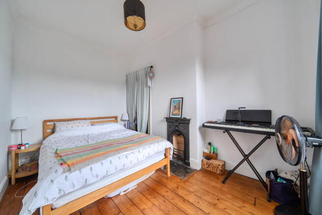 3 bed Terraced for sale Image 12