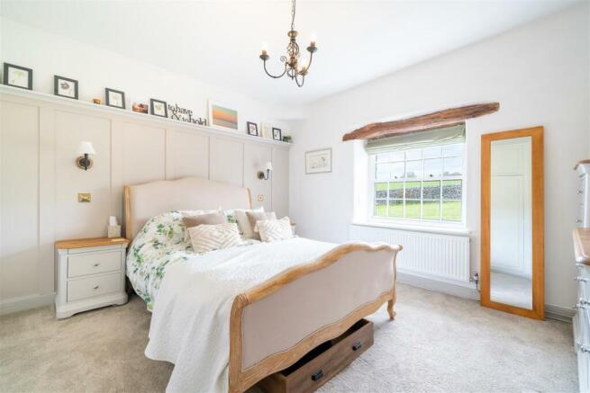 Bedroom 5.jpg