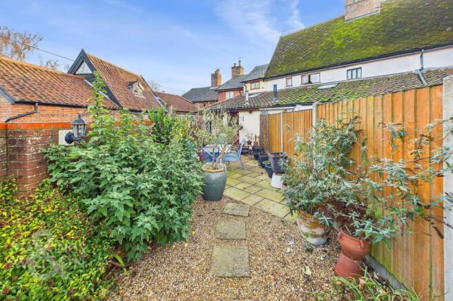 Station Road, Earsham, Bungay photo 4