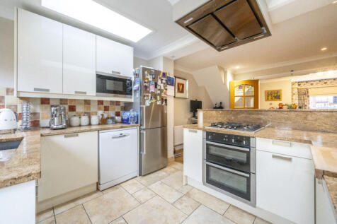 York Road, Chingford, London, E4