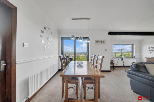 3 bed Terraced for sale Image 6