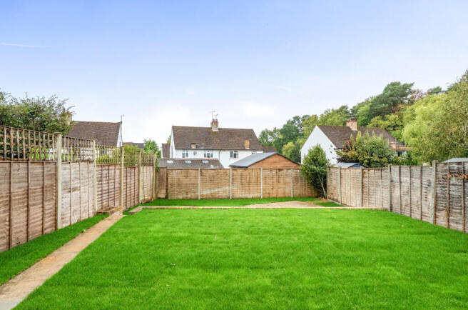 White City, Crowthorne, Berkshire photo 4