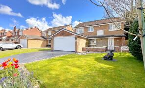 10, Alderley Close, Stockport SK12 1XA