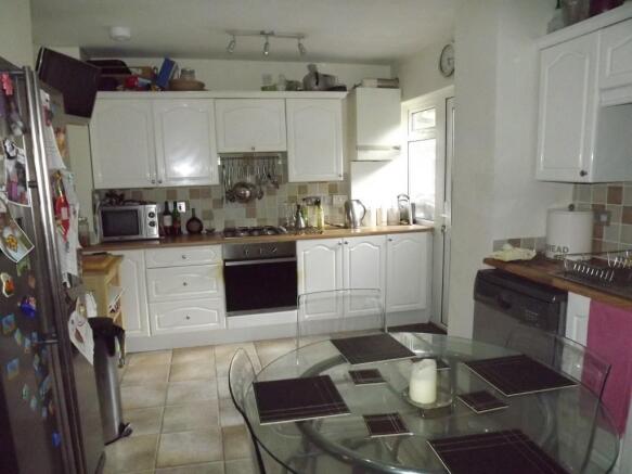 Fitted kitchen