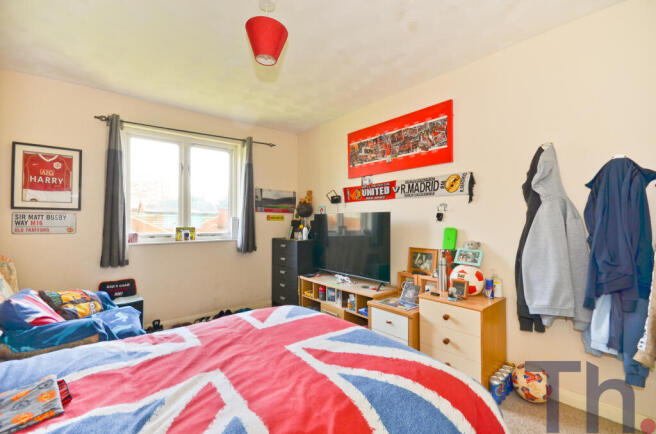 Bedroom 2.JPG