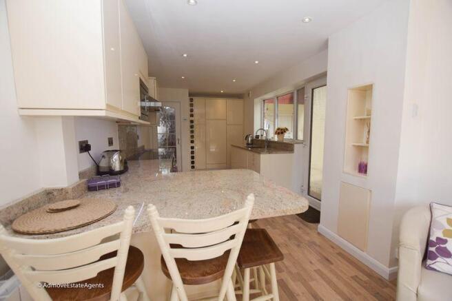 6 Rosebank