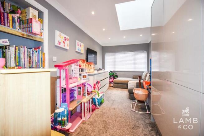 PLAY ROOM: