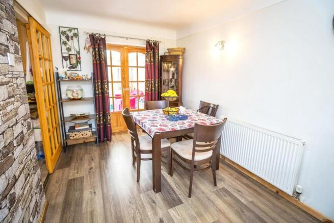 Lounge/Dining Room