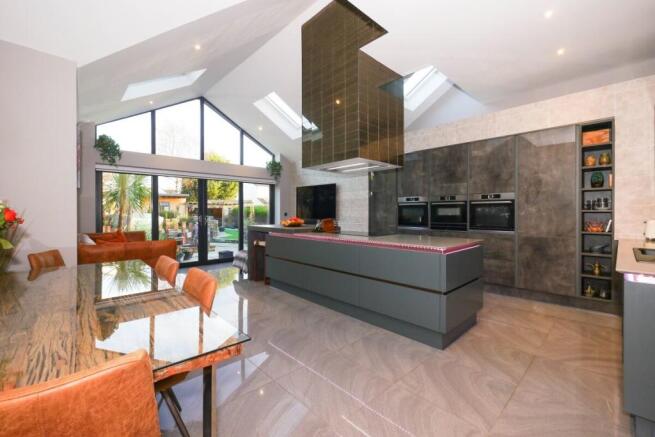 Dining kitchen