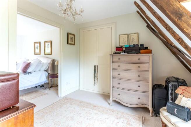 Dressing/Bedroom 4