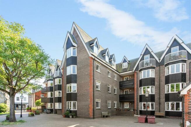 St Thomas Court-16.jpg