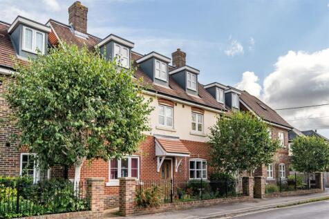 King George Avenue, Town Gate, GU32