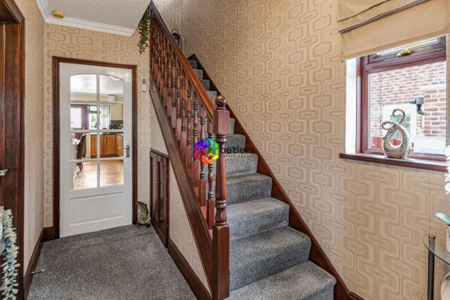3 bed Semi-Detached for sale Image 6