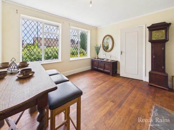 4 bed Detached for sale Image 11