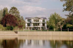 Newstead, Riverside, Tiddington Road, Stratford-upon-avon CV37 7BD
