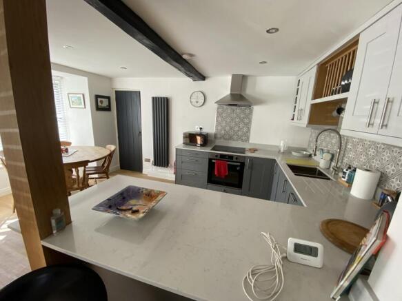 2 bed Detached to rent Image 4