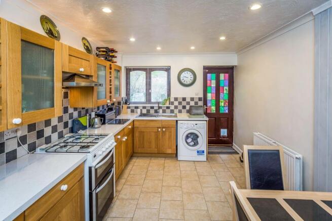 Kitchen and Dining R