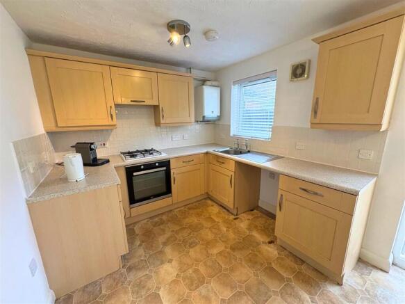 Kitchen b (edit).jpg