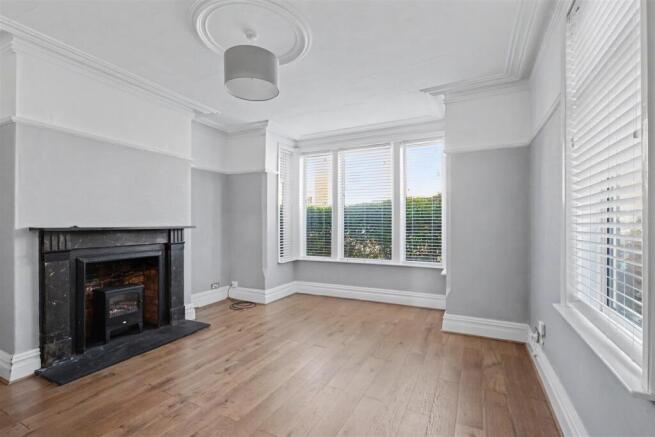 Lounge/Sitting Room